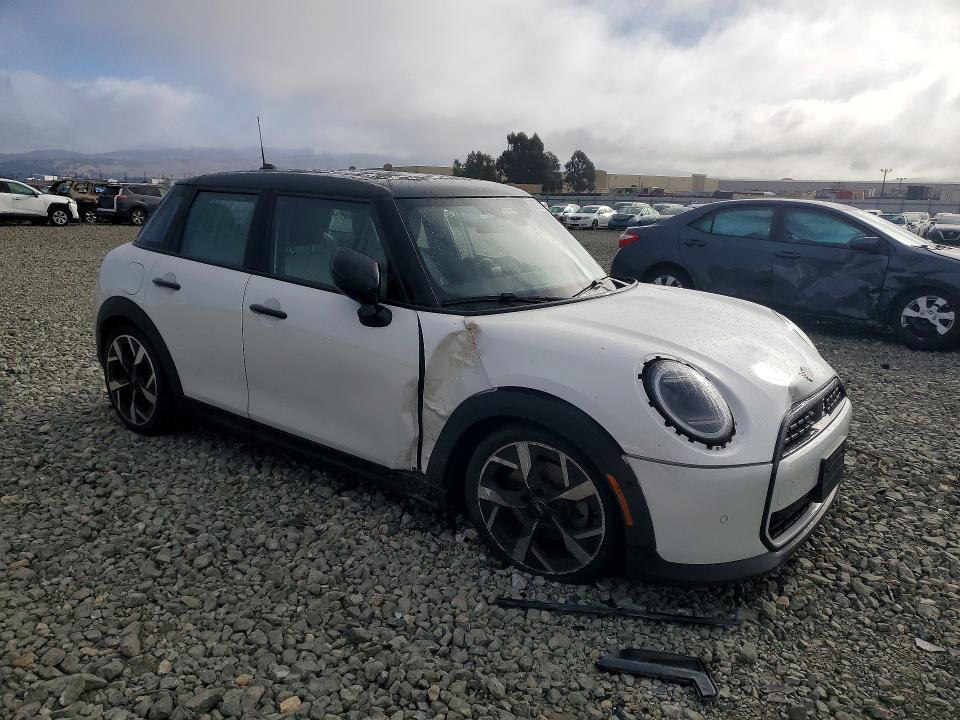 Photo 4 from auction – 2025 MINI COOPER with VIN WMW43GD08S2X39505