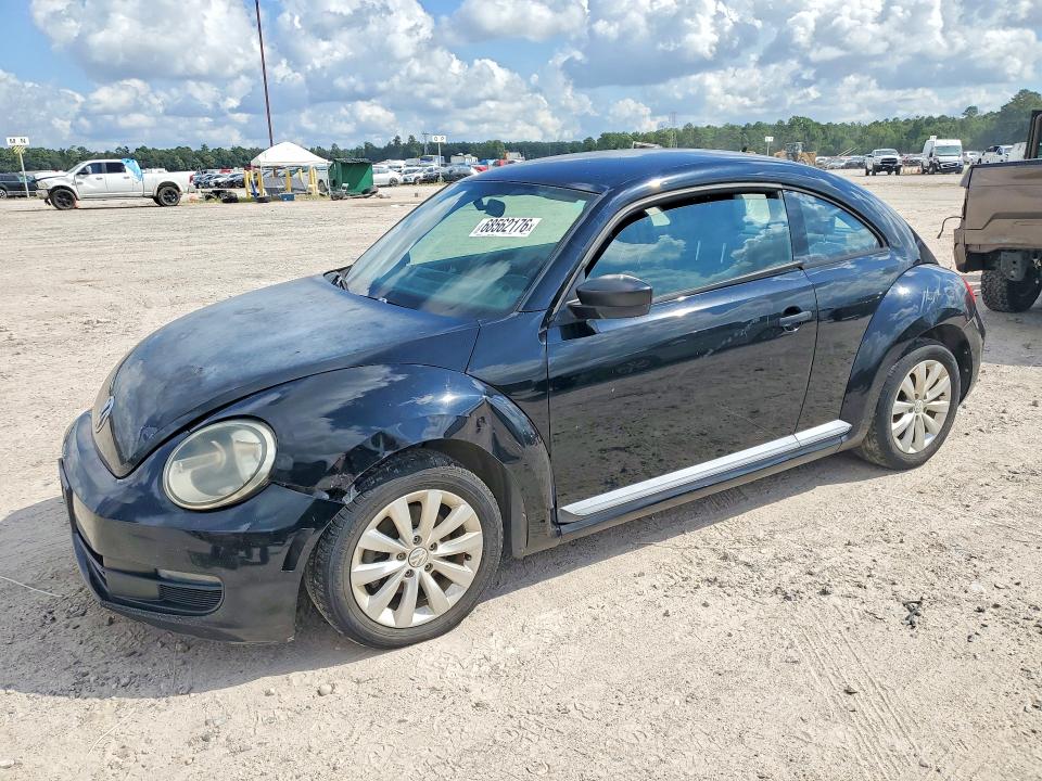 Photo 1 from auction – 2013 VOLKSWAGEN BEETLE with VIN 3VWFP7AT0DM659350
