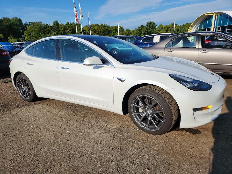 صورة رقم 4 من المزاد - 2019 TESLA MODEL 3 مع VIN 5YJ3E1EB1KF359554