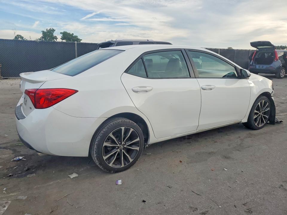 Photo 3 from auction – 2017 TOYOTA COROLLA with VIN 5YFBURHE0HP669422