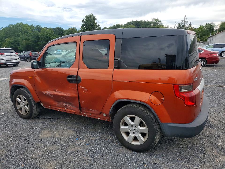 Photo 2 from auction – 2011 HONDA ELEMENT with VIN 5J6YH2H7XBL005825