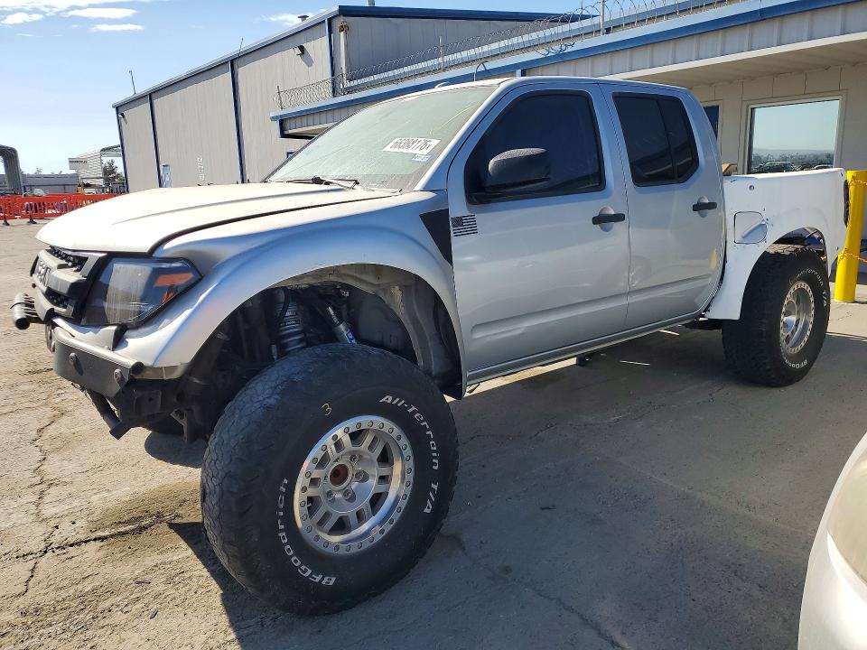 2016 NISSAN FRONTIER