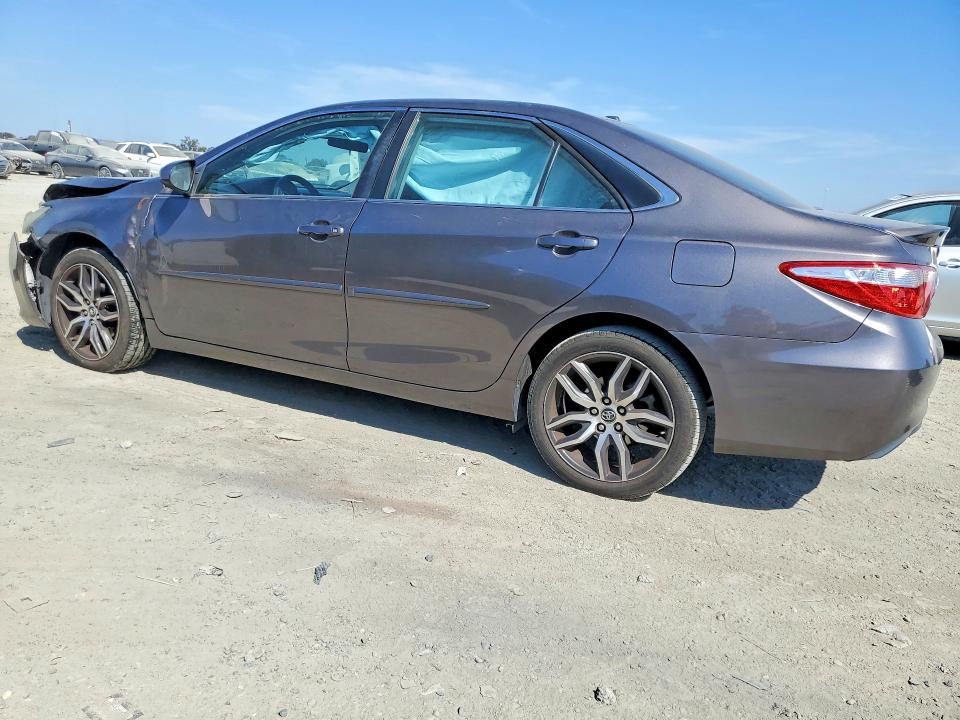 Снимка 2 от търг – 2015 TOYOTA CAMRY с VIN 4T1BF1FK5FU476540