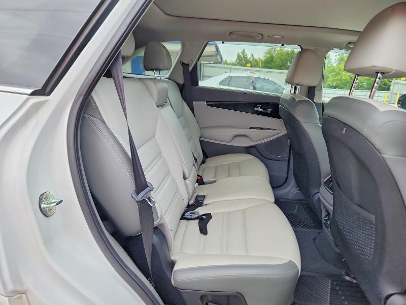 Photo 11 from auction – 2019 KIA SORENTO with VIN 5XYPKDA51KG568023