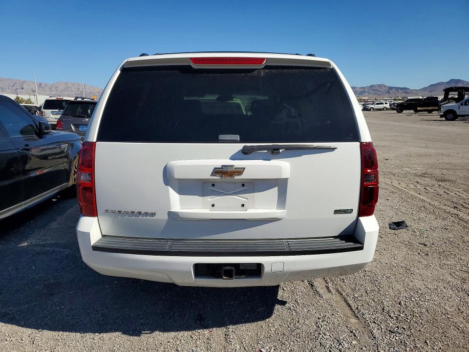Photo 6 from auction – 2010 CHEVROLET SUBURBAN with VIN 1GNUCHE02AR172048