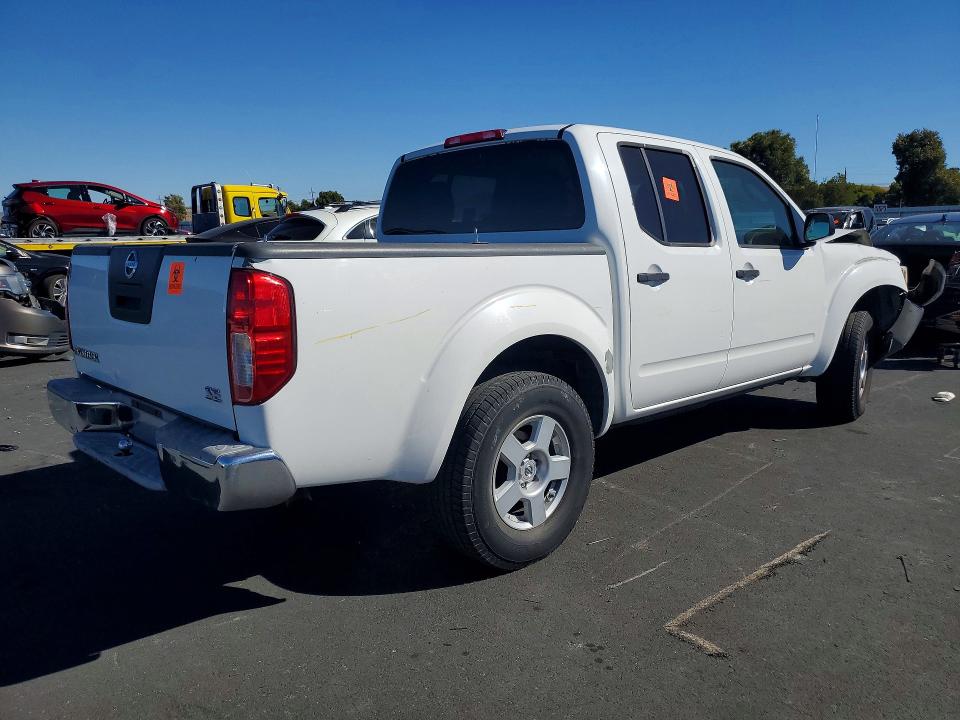 Снимка 3 от търг – 2006 NISSAN FRONTIER с VIN 1N6AD07U66C459619
