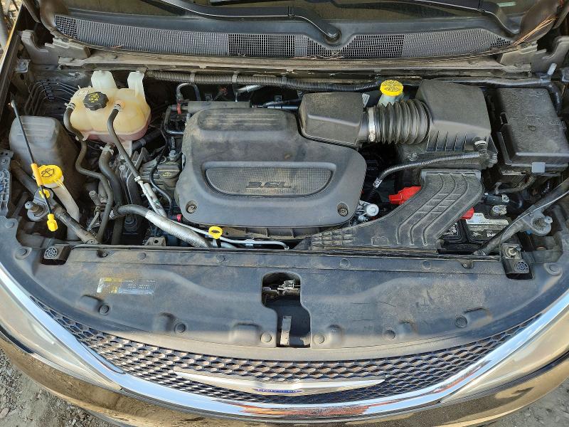 Снимка 12 от търг – 2019 CHRYSLER PACIFICA с VIN 2C4RC1FG9KR657980