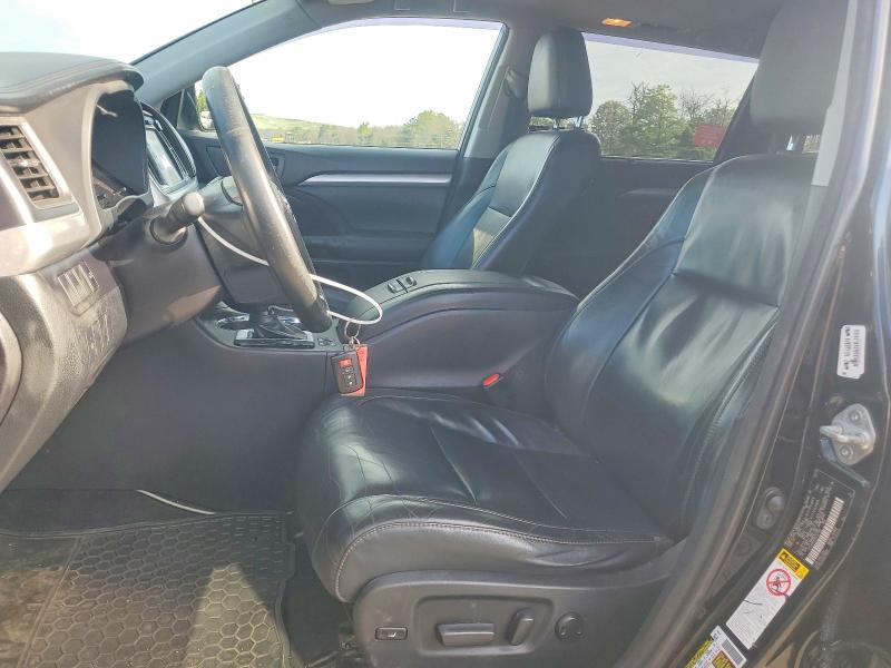 Photo 7 from auction – 2015 TOYOTA HIGHLANDER with VIN 5TDJKRFH3FS141182