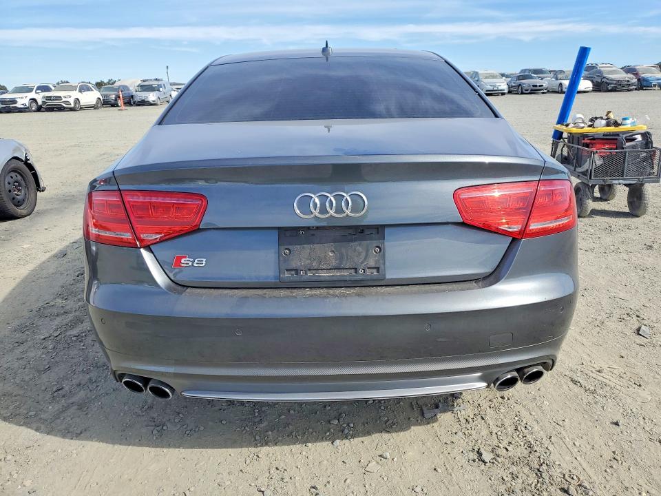Photo 6 from auction – 2013 AUDI S8 with VIN WAUD2AFD3DN015495