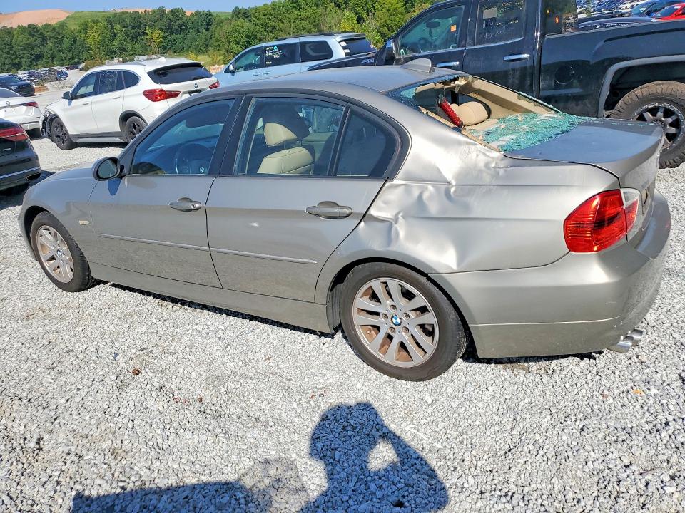 Photo 2 from auction – 2007 BMW 328 with VIN WBAVC53527FZ80241