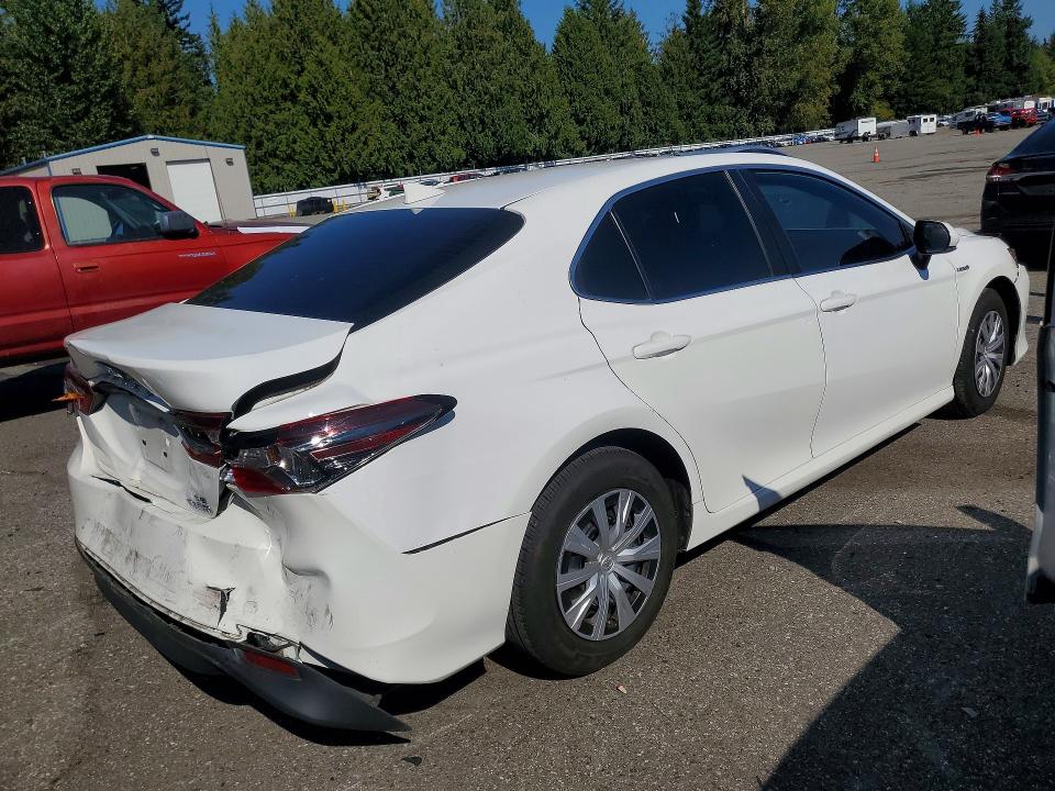 Photo 3 from auction – 2021 TOYOTA CAMRY with VIN 4T1C31AK5MU022659