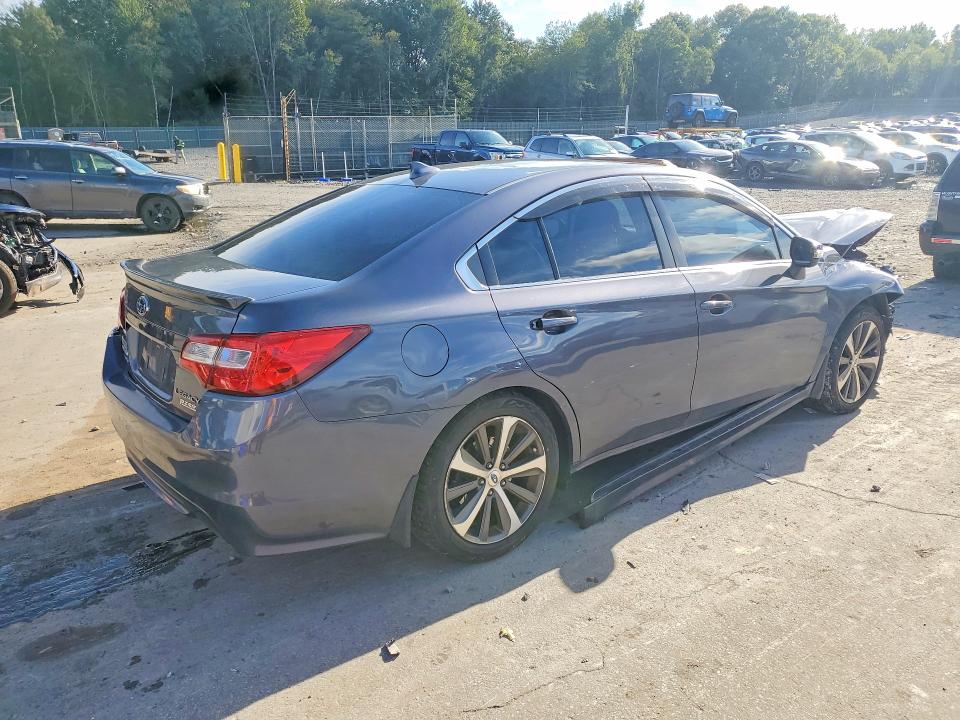Foto 3 de la subasta – 2016 SUBARU LEGACY con VIN 4S3BNAN67G3029209