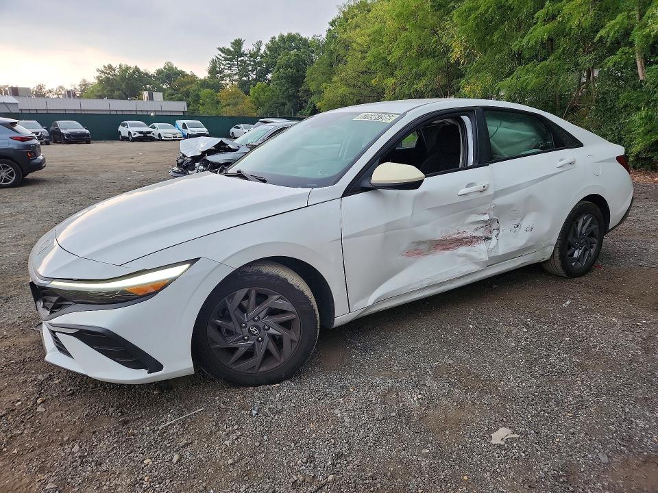 HYUNDAI ELANTRA 2024 with VIN KMHLM4DG8RU656609 - Photo from auction