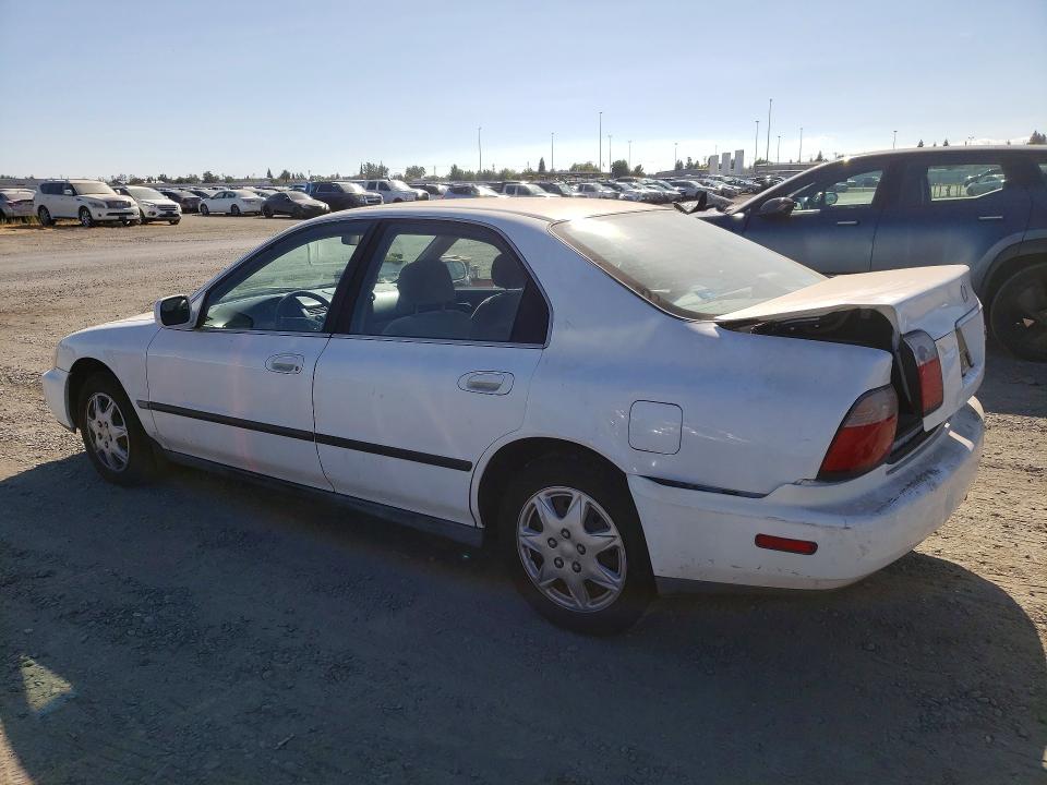 Photo 2 from auction – 1996 HONDA ACCORD with VIN 1HGCD5637TA240727