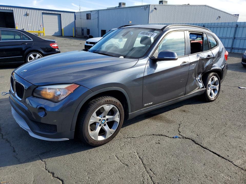 BMW X1 2015 с VIN WBAVM1C57FV316236 - Снимка от търг