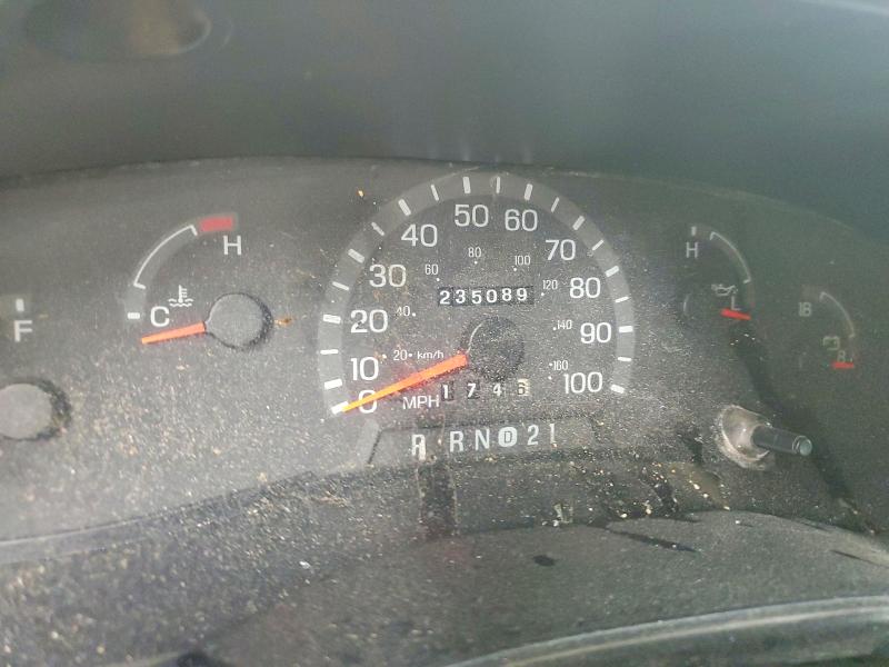 Photo 9 from auction – 2001 FORD ECONOLINE with VIN 1FTRE14W51HA34421