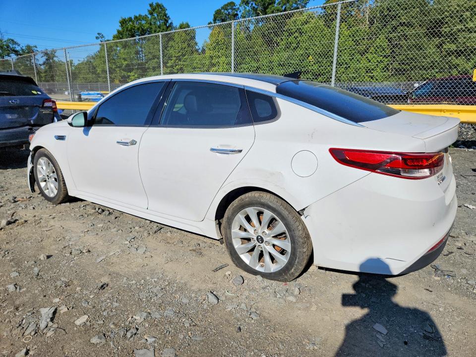 Photo 2 from auction – 2018 KIA OPTIMA with VIN 5XXGT4L38JG240321