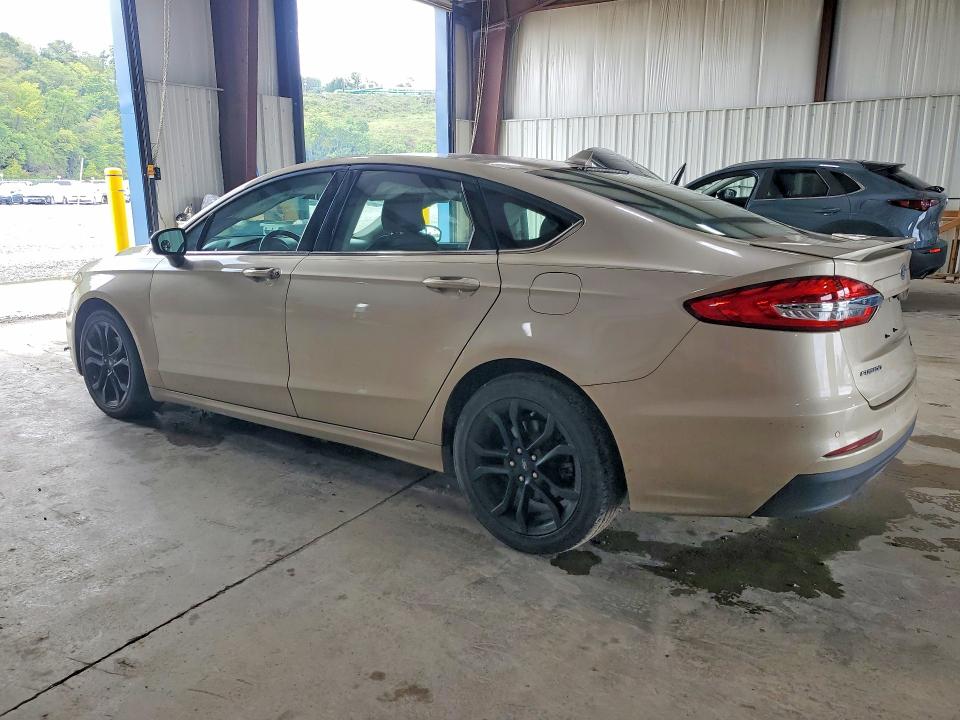 Photo 2 from auction – 2019 FORD FUSION with VIN 3FA6P0HD4KR283847