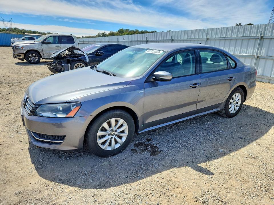 2014 VOLKSWAGEN PASSAT
