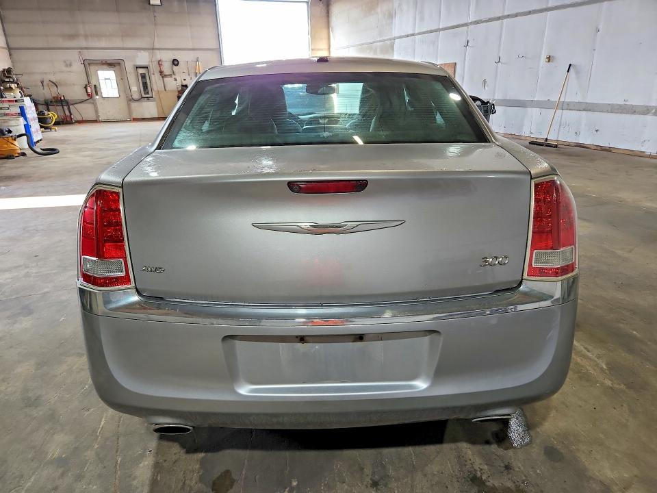 Photo 6 from auction – 2014 CHRYSLER 300 with VIN 2C3CCARG2EH384929
