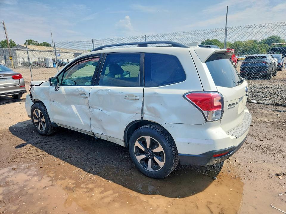 Photo 2 from auction – 2018 SUBARU FORESTER with VIN JF2SJAEC9JH440785