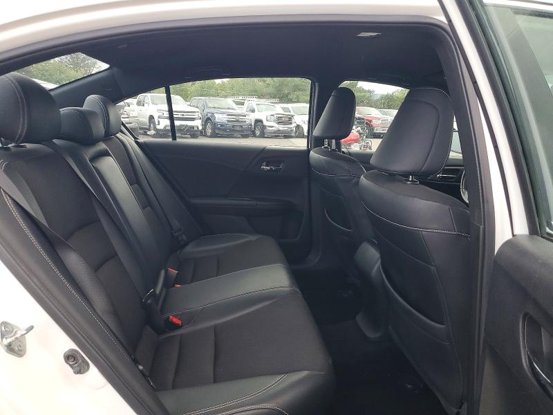Photo 10 from auction – 2017 HONDA ACCORD with VIN 1HGCR2F53HA308157