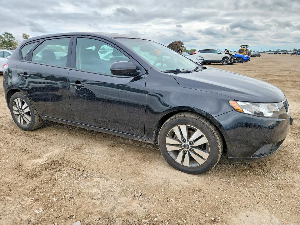 صورة رقم 4 من المزاد - 2013 KIA FORTE5 مع VIN KNAFU5A2XD5742407