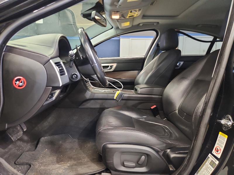 Photo 7 from auction – 2013 JAGUAR XF with VIN SAJWJ0EF8D8S88105