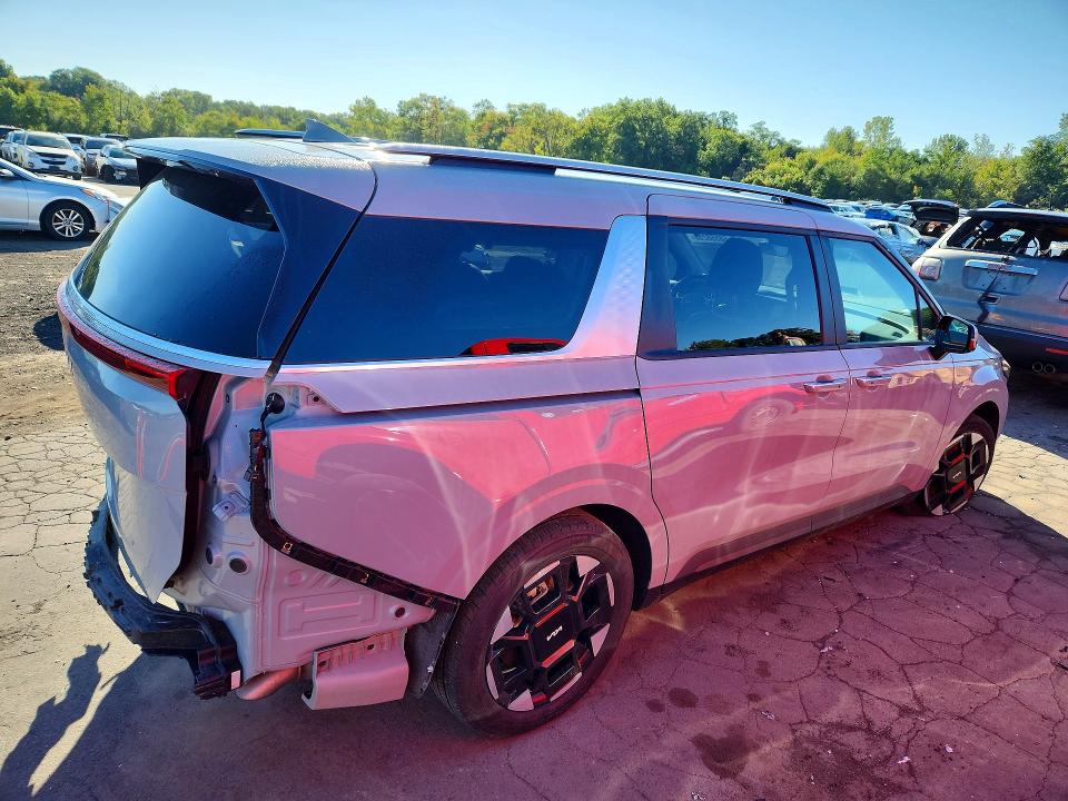 Фото 3 с аукциона – 2025 KIA CARNIVAL с VIN KNDNC5K38S6547583