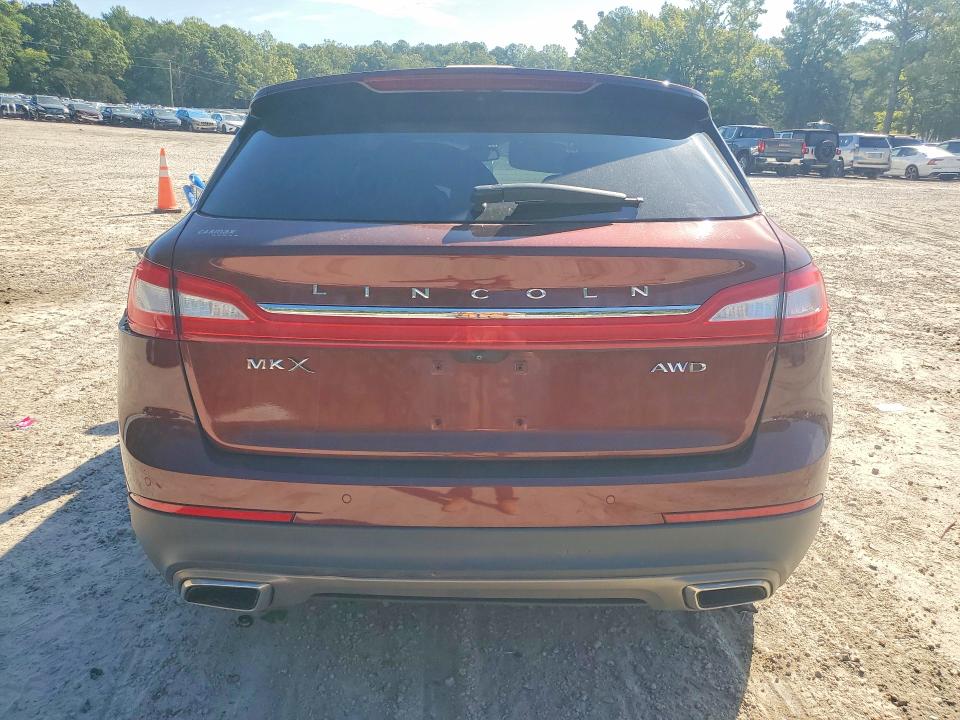Foto 6 de la subasta – 2016 LINCOLN MKX con VIN 2LMTJ8LR6GBL29152