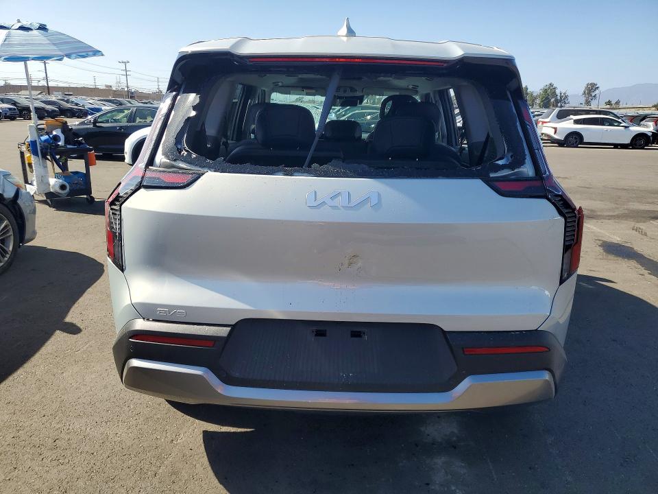 Foto 6 de la subasta – 2026 KIA EV9 con VIN 5XYAB5S10TG024427