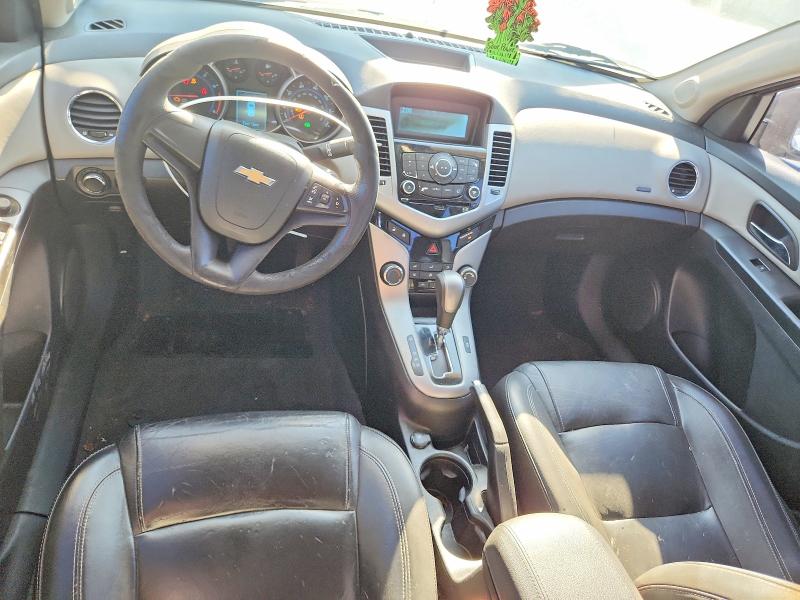 Photo 8 from auction – 2012 CHEVROLET CRUZE with VIN 1G1PC5SH0C7238490