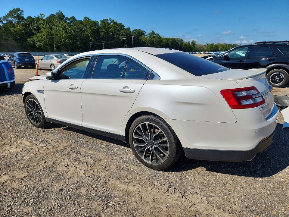 Снимка 2 от търг – 2018 FORD TAURUS с VIN 1FAHP2E86JG115662
