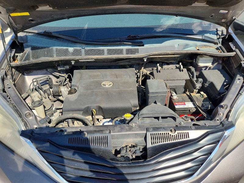 Photo 12 from auction – 2013 TOYOTA SIENNA with VIN 5TDKK3DC2DS301073