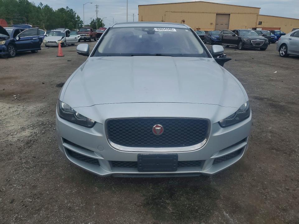 Zdjęcie 5 z aukcji – 2018 JAGUAR XE z VIN SAJAD4FX7JCP34561
