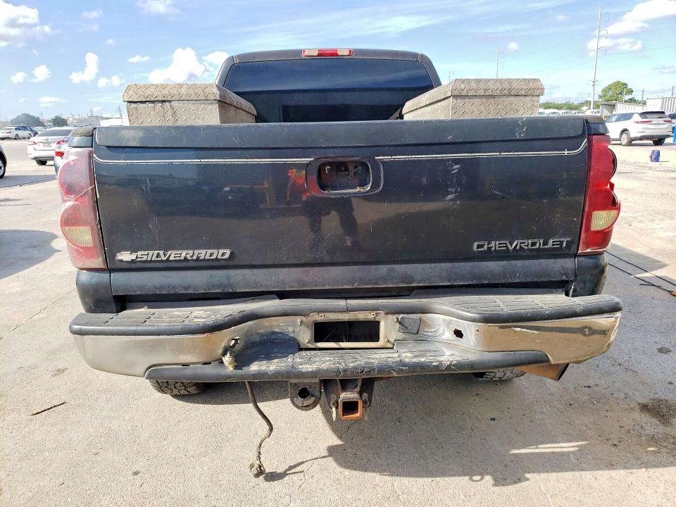 Снимка 6 от търг – 2005 CHEVROLET SILVERADO с VIN 1GCHC29UX5E264154
