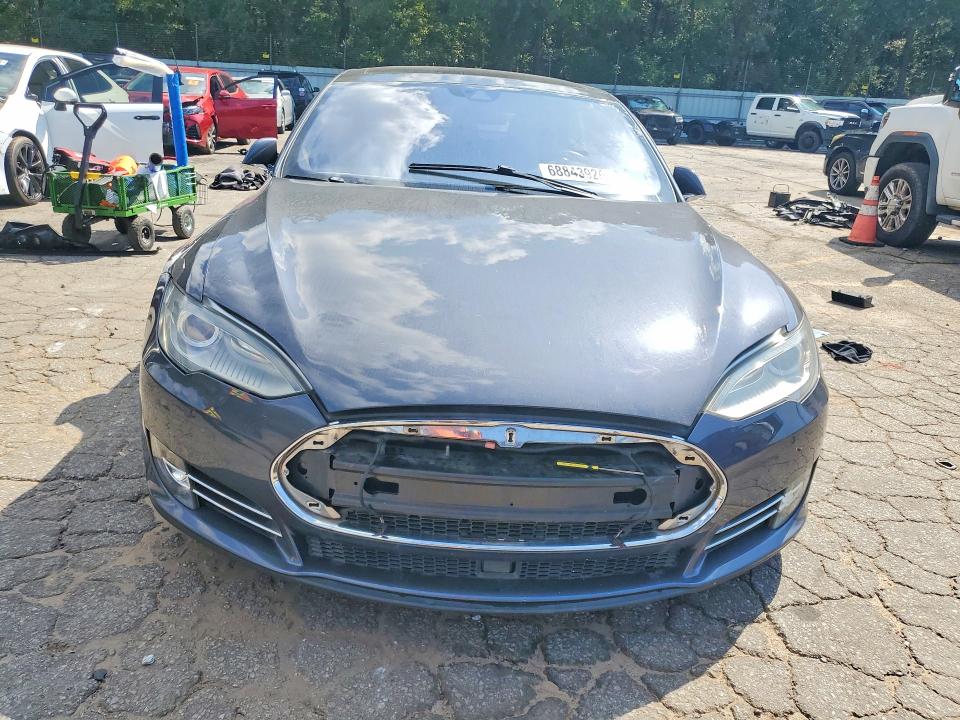 Zdjęcie 5 z aukcji – 2016 TESLA MODEL S z VIN 5YJSA1E47GF115858