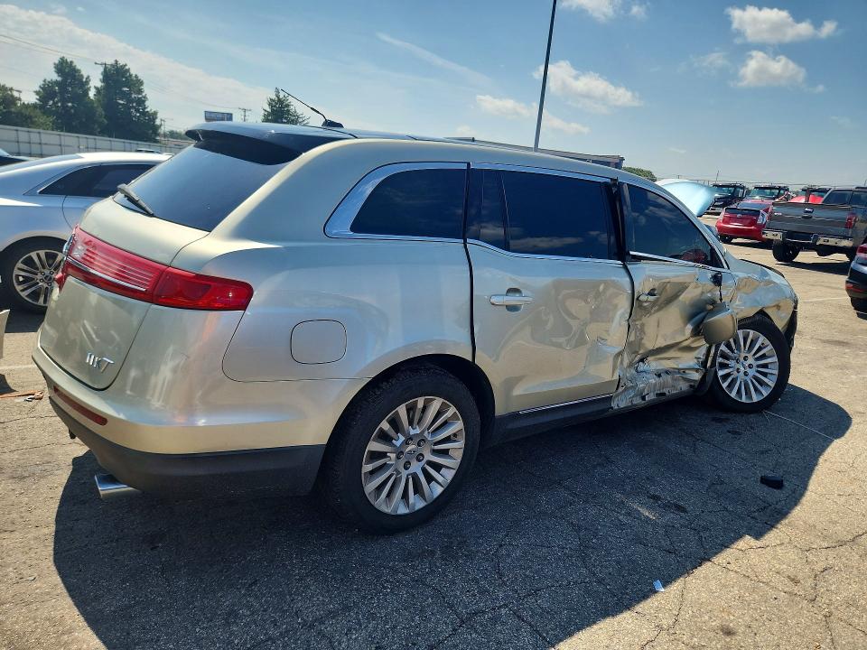 صورة رقم 3 من المزاد - 2010 LINCOLN MKT مع VIN 2LMHJ5FR3ABJ17283