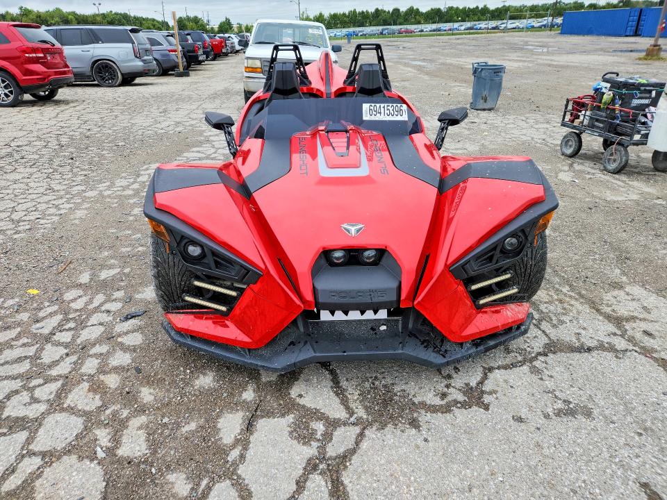 Photo 5 from auction – 2016 POLARIS SLINGSHOT with VIN 57XAAPFA4G7117647