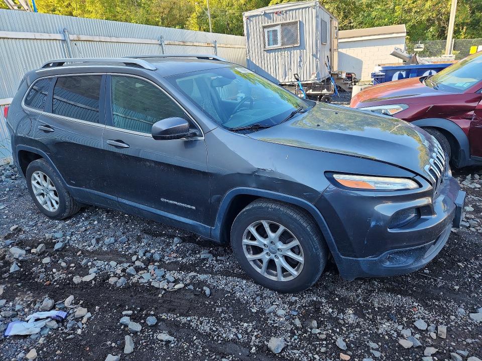 Photo 4 from auction – 2015 JEEP CHEROKEE with VIN 1C4PJLCB6FW761020