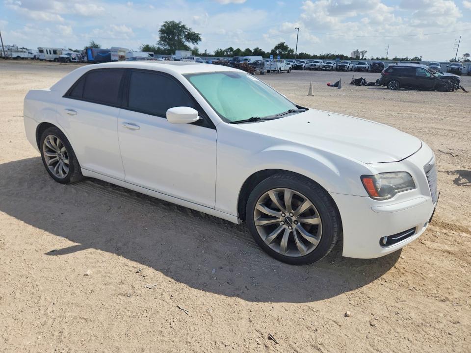 Photo 4 from auction – 2014 CHRYSLER 300 with VIN 2C3CCABG2EH355375