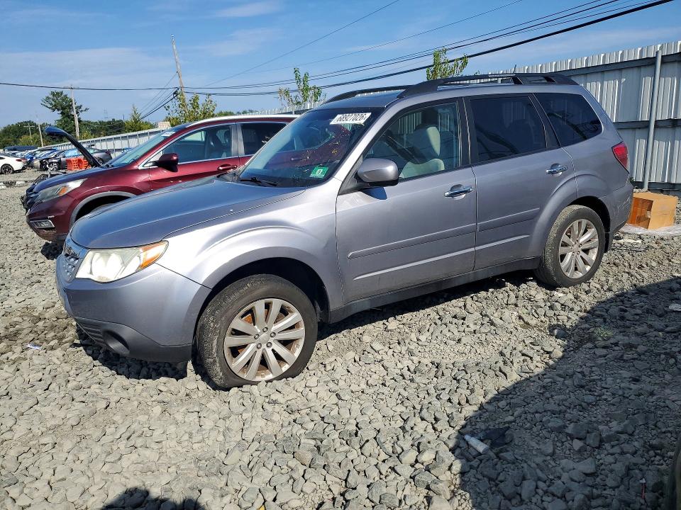 SUBARU FORESTER 2011 z numerem VIN JF2SHADC9BH738252 - Zdjęcie z aukcji