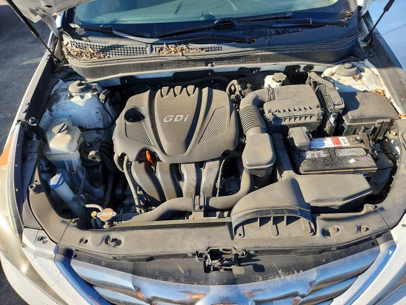 Photo 11 from auction – 2011 HYUNDAI SONATA with VIN 5NPEC4AC4BH220292