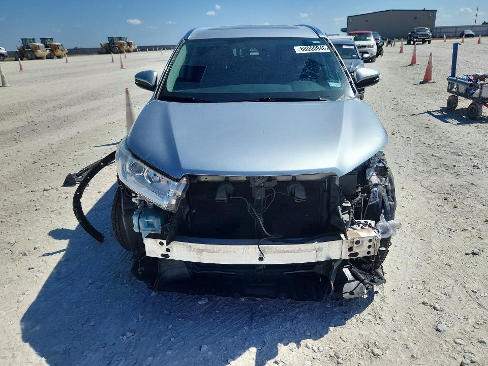 Photo 5 from auction – 2018 TOYOTA HIGHLANDER with VIN 5TDJZRFH2JS496591