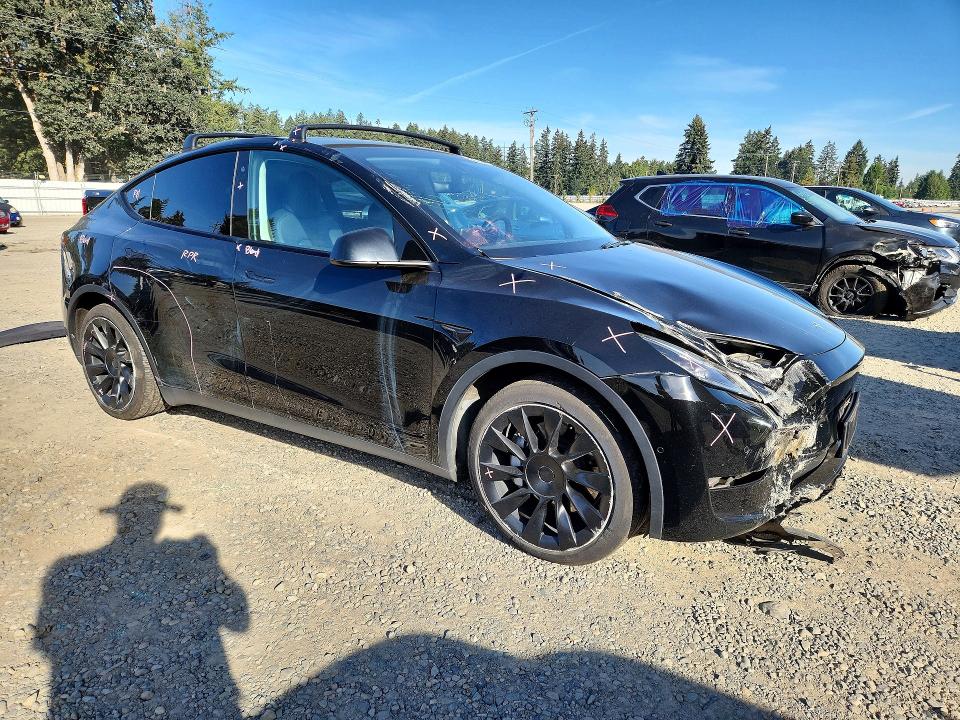Photo 4 from auction – 2020 TESLA MODEL Y with VIN 5YJYGDEE0LF052762