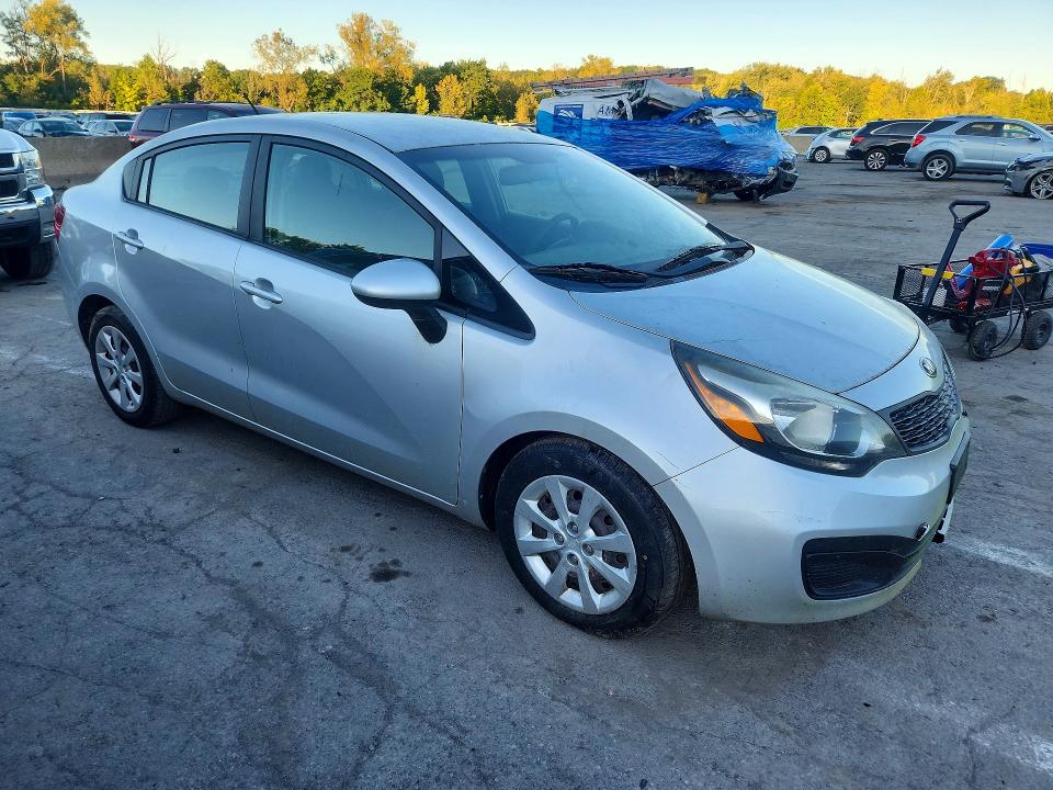 Zdjęcie 4 z aukcji – 2014 KIA RIO z VIN KNADM4A39E6361086