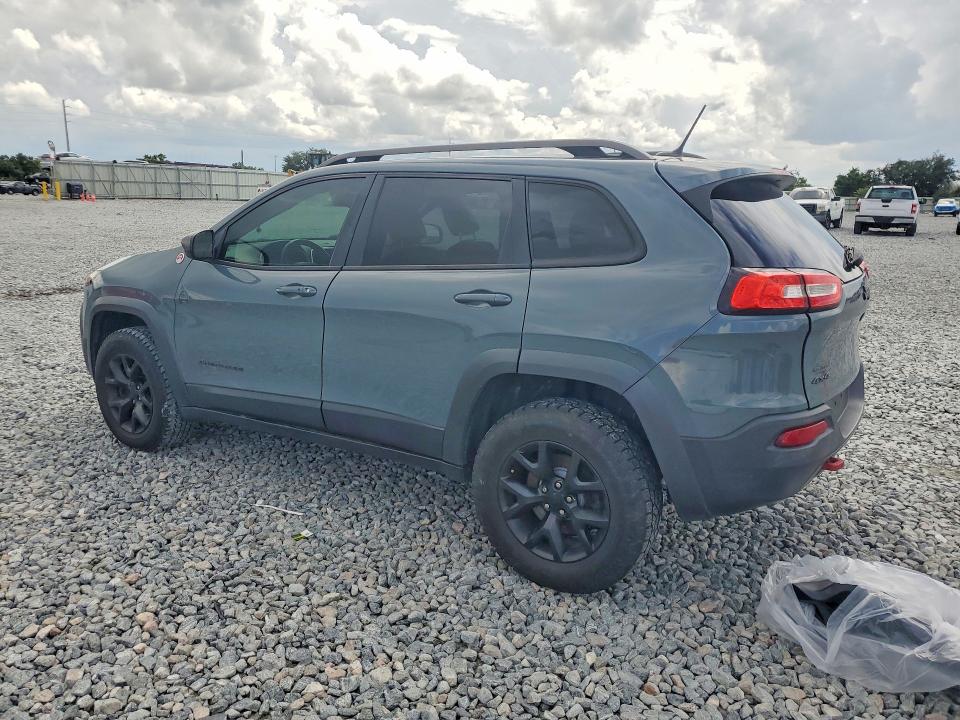 Photo 2 from auction – 2014 JEEP CHEROKEE with VIN 1C4PJMBS3EW216110