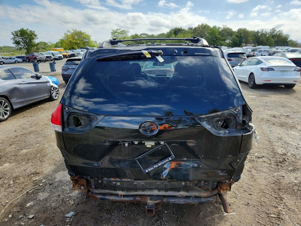 Снимка 6 от търг – 2013 TOYOTA SIENNA с VIN 5TDDK3DC4DS069987