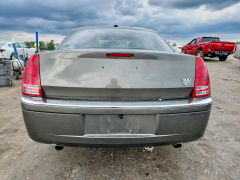 Photo 6 from auction – 2009 CHRYSLER 300C with VIN 2C3LA63T09H605121