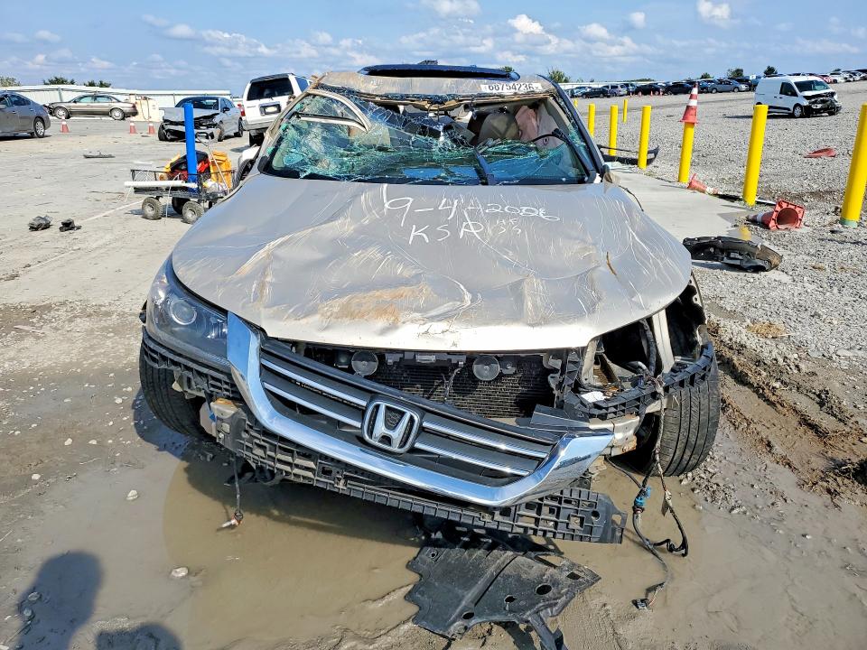 Photo 5 from auction – 2013 HONDA ACCORD with VIN 1HGCR2F86DA146688